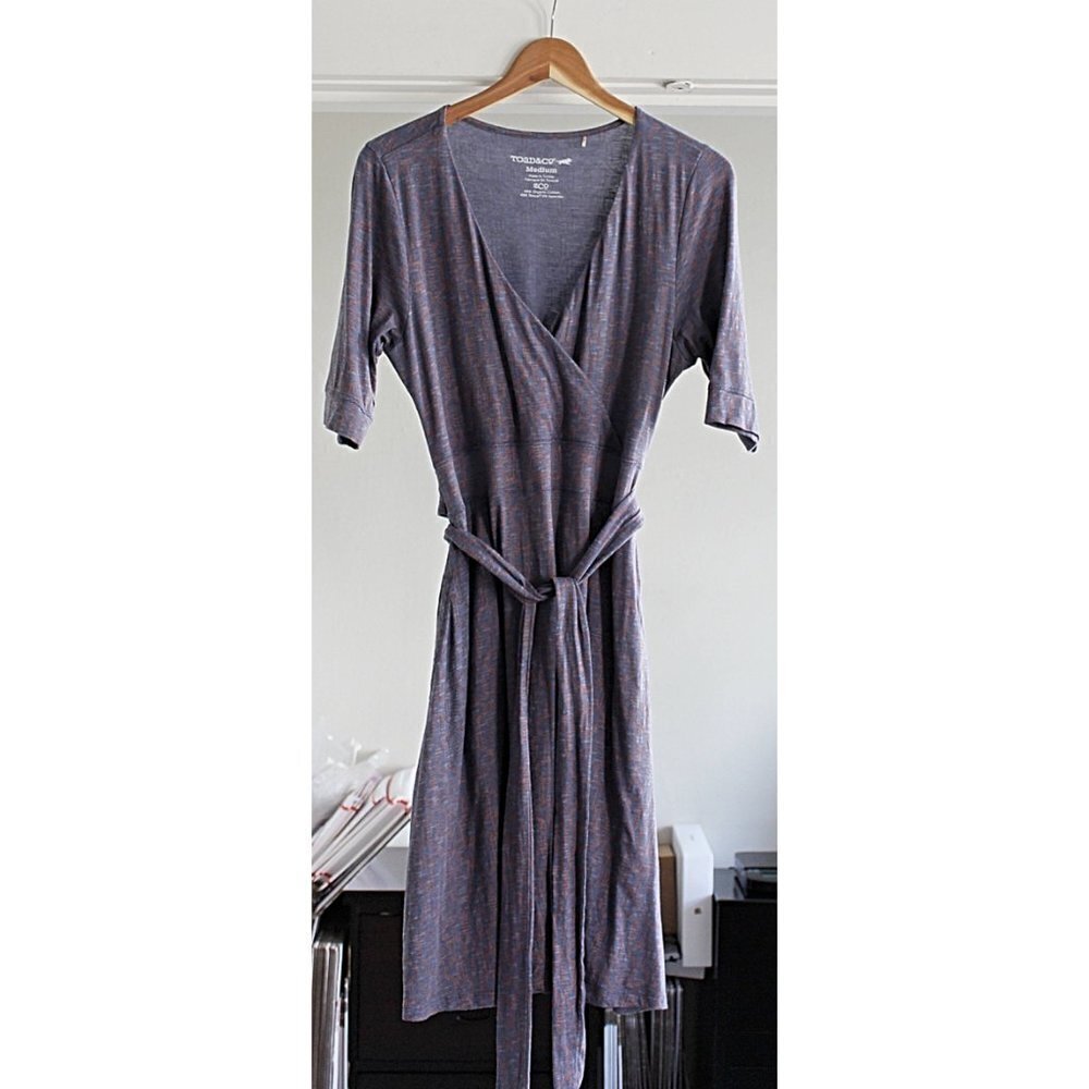 Toad & Co (Horny Toad) - Cue Cafe Wrap Dress in Blue Pattern, size Medium - Picture 3 of 11